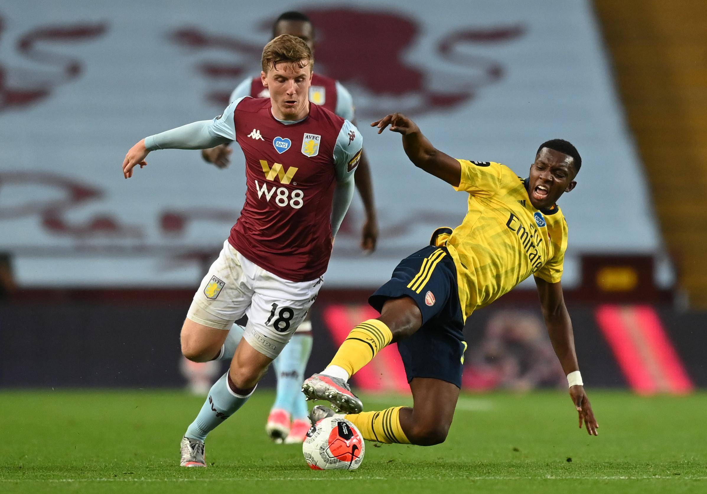 佛罗伦萨主帅：战平尤文提升士气；基恩踢出冠军球员级别表现（佛罗伦萨主帅：逼平尤文振奋全队，基恩展现冠军级水准）