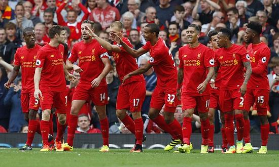 穆帅：当年我给了麦克托米奈生涯首秀，今天他给我他的球衣（穆帅：昔日我助麦克托米奈完成处子秀，今日他以球衣回馈我）