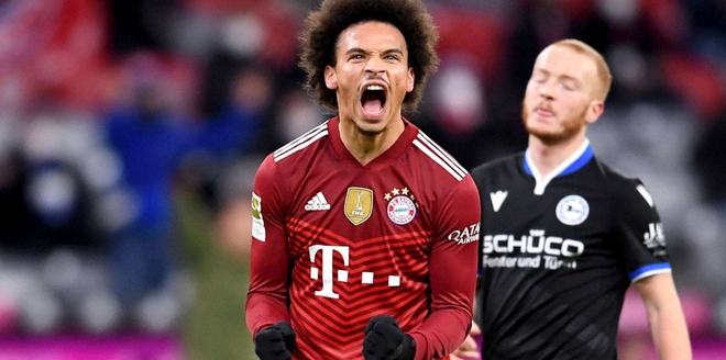 33岁孙兴慜自宣离队，10年热刺生涯收获英超金靴+欧联杯冠军（33岁孙兴慜官宣告别热刺：十年征程斩获英超金靴与欧联杯冠军）