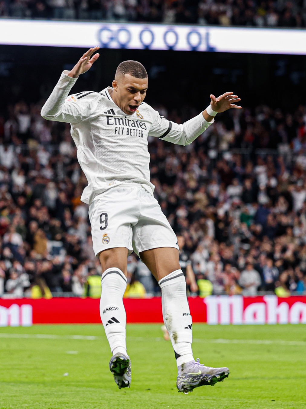 本赛季皇马状态下滑，马卡：一些球员似乎不适应阿隆索的方法（皇马本季表现下滑，马卡报：部分球员难适应阿隆索的执教思路）